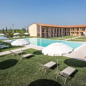 בית חווה Cascina Borghetta, סירמיונה